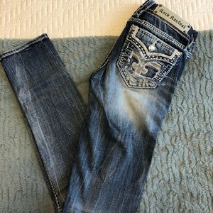 Like brand new Rock revival skinny jeans